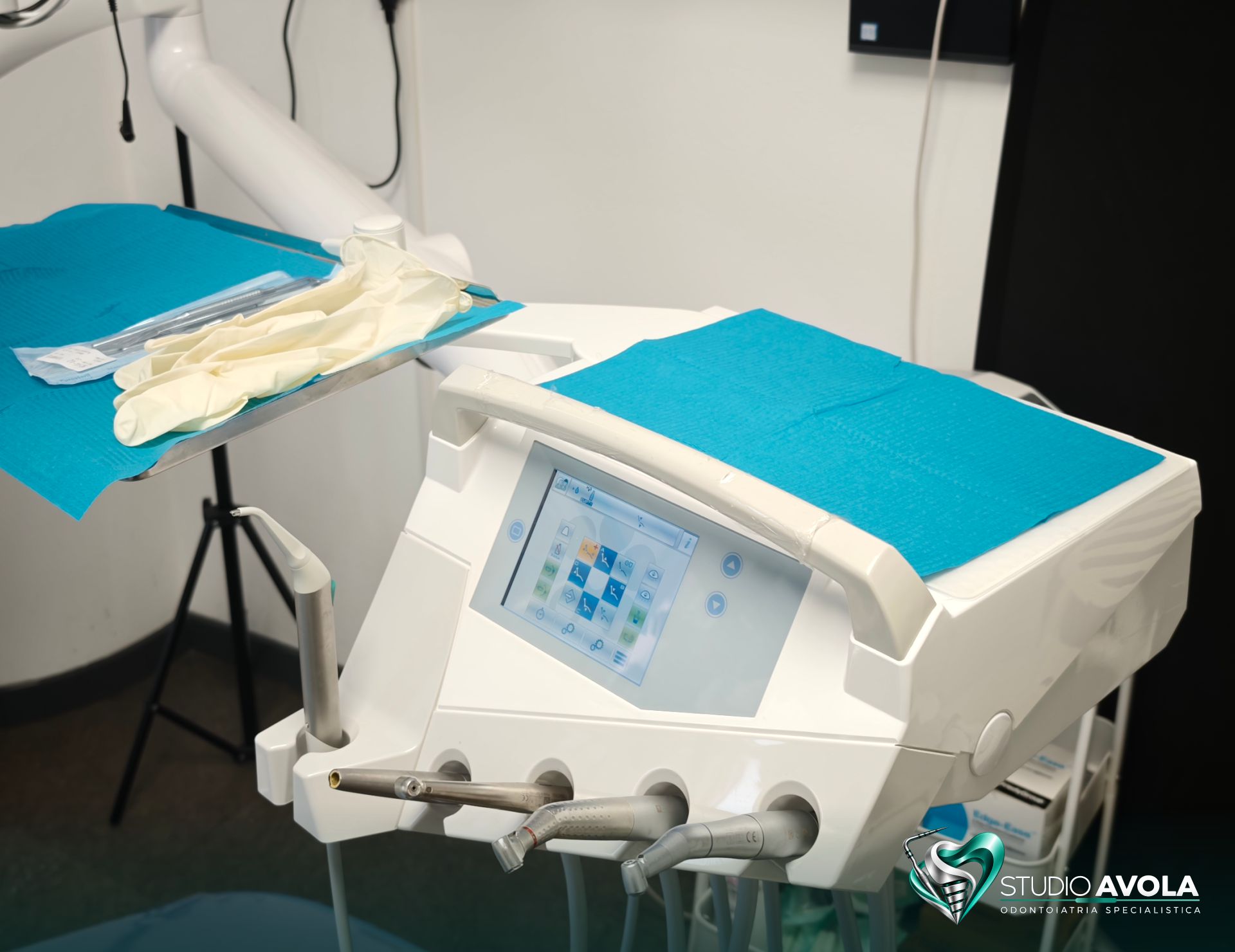 Studio Ocontoiatrico a Palermo specializzato in parodontologia - cura della parodontosi